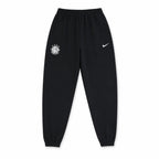OPENRUN™ EYBL FLEECE SWEATPANTS | BLACK & GREY